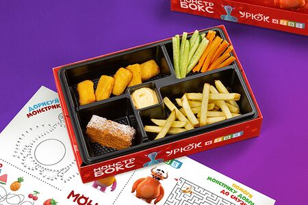 Комбо с рыбными наггетсами и игрушка