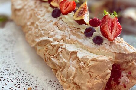 Меренговый рулет