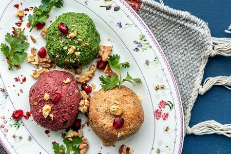 Ассорти пхали