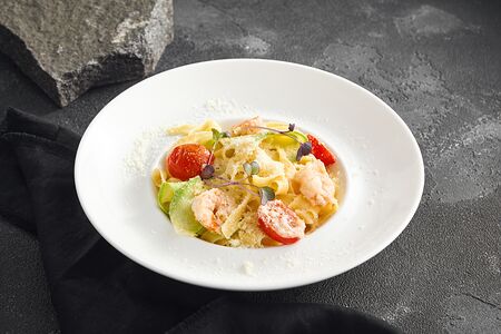 Феттуччине с кабачком и креветками