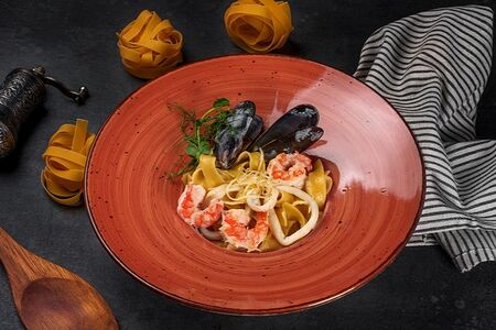 С морепродуктами