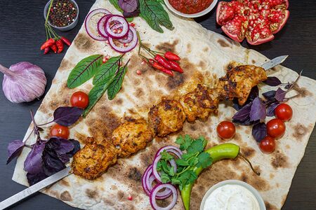 Бедро куриное на углях