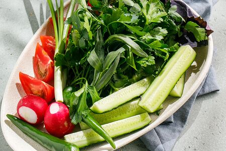 Сезонные овощи и зелень