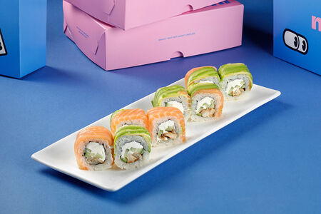 Лосось авокадо с угрем