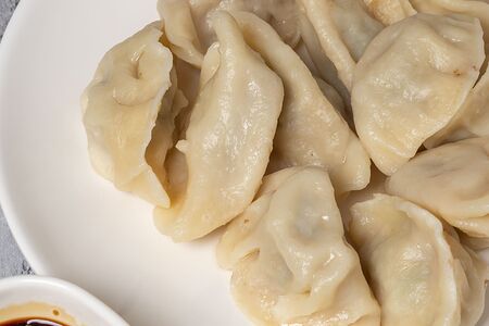 Пельмени со свининой и китайской капустой