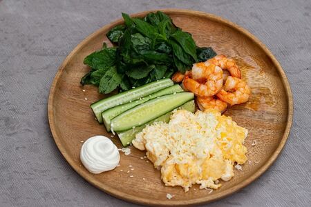 Скрэмбл с креветками