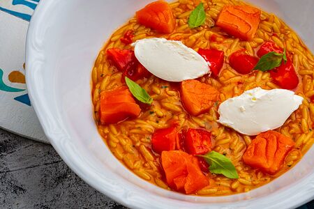 Томатное Орзо