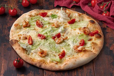 Пицца Цезарь с тигровыми креветками