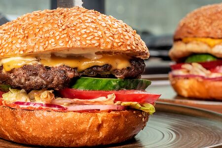 Бургер с бифштексом из говядины