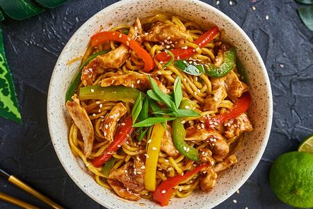 Удон с курицей