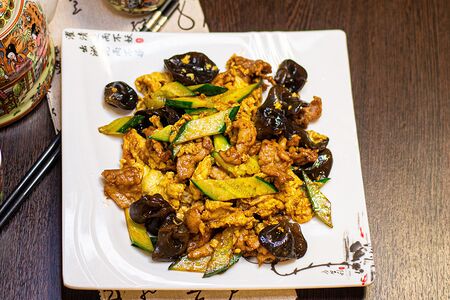 Свинина Му Сюйжоу