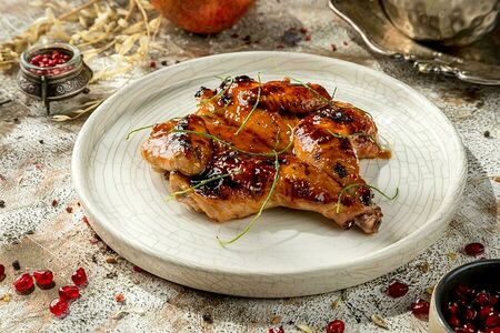 Цыпленок в ароматной глазури, приготовленный в хоспере