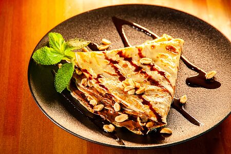 Блинчик с Нутеллой и соленым арахисом