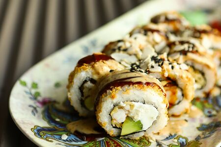 Хрустящий ролл с креветкой