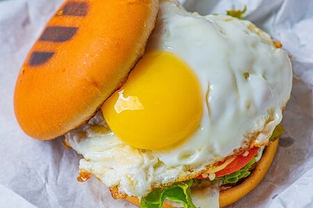 Бургер с бифштексом