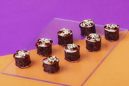 Классический ролл с угрем