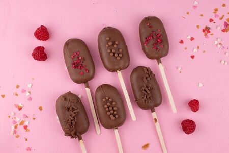 Пирожное Эскимо в глазури из молочного шоколада