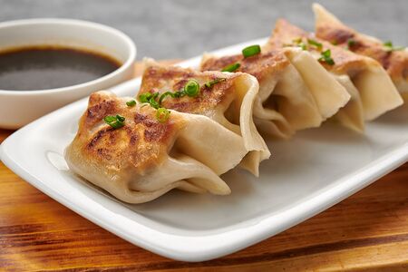 Японские пельмени Гедза с тигровыми креветками