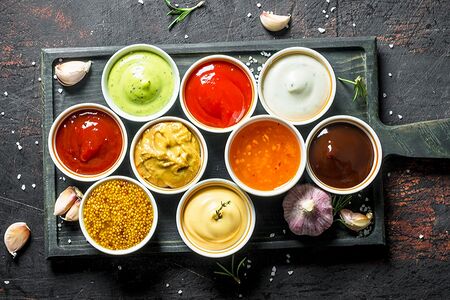 Сметанный соус с чесноком