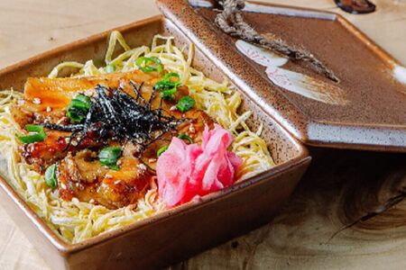 Рисовая лапша с курицей