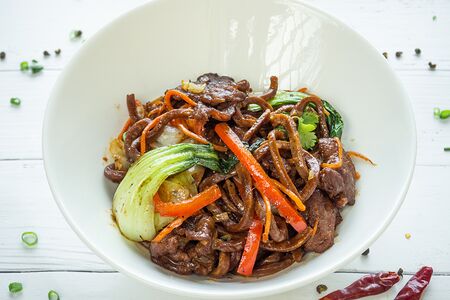 Лапша соба с говядиной