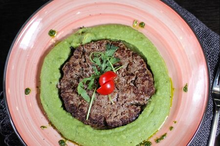 Бифштекс с рубленым мясом