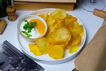 Щучья икра со сметаной