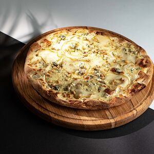 Пицца Груша с голубым сыром