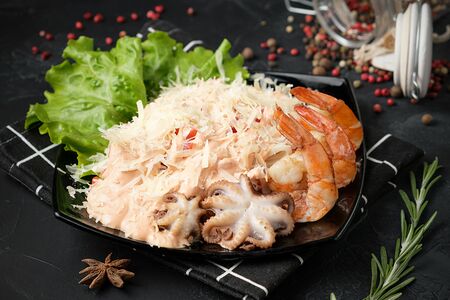 Салат из морепродуктов