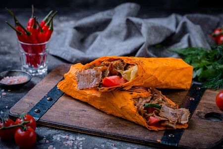 Шаурма из курицы в сырном лаваше