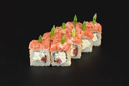 Ролл острые креветки и лосось
