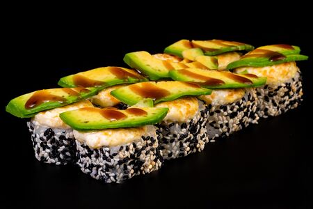 Запечённый ролл с авокадо