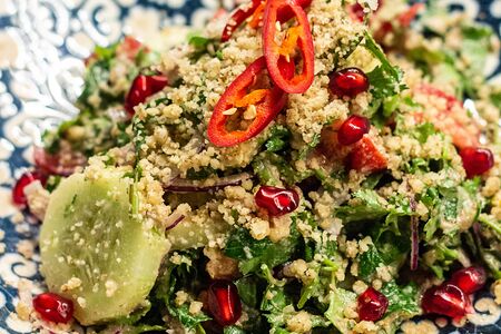 Овощной салат с ореховой заправкой