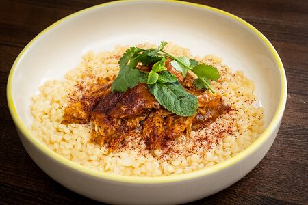 Томленая курица с птитимом