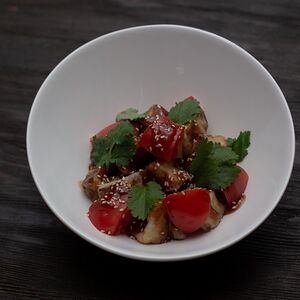 Салат Хрустящие баклажаны с томатами