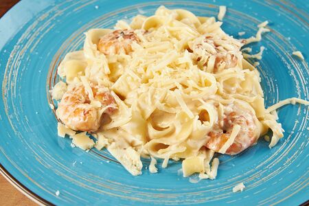 Паста с креветками в сливочном соусе