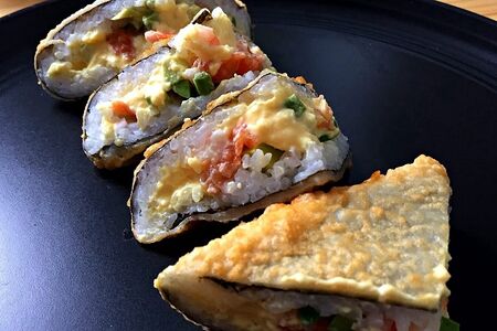 Сандочи с креветкой и копчёным лососем