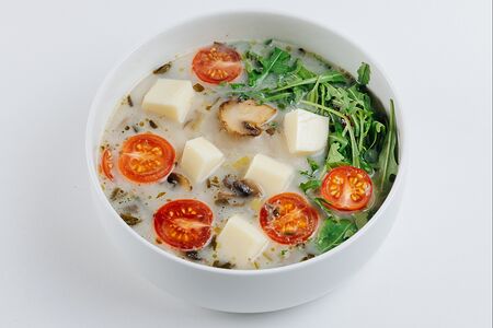 Суп Том Кха с тофу веган