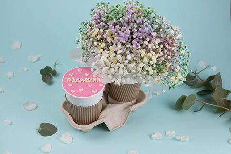 Подарочный набор букет Облако гипсофил и десерт, ширина 15 см, высота 25 см