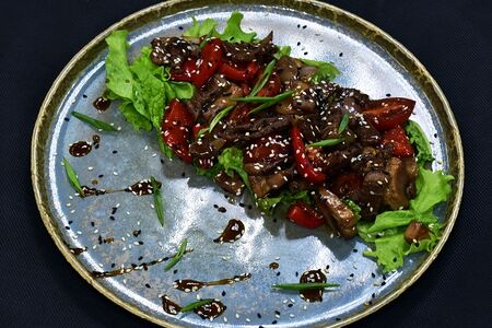 Теплый с телятиной