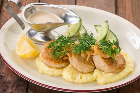 Рыбные котлеты с пюре