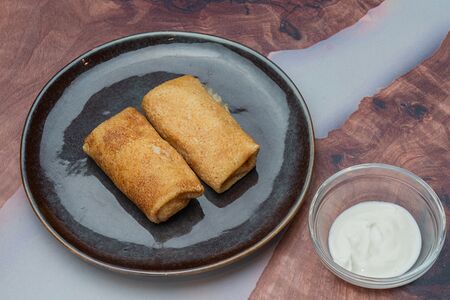 Блины с печеной курицей и грибами