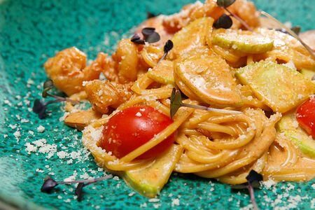 Спагетти с креветкой