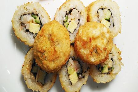 Жареный ролл Тай темпура