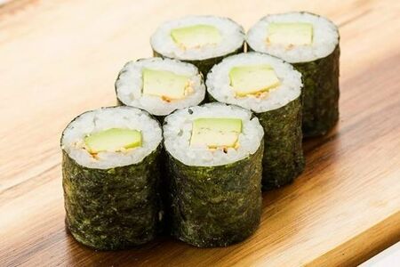 Ролл авокадо