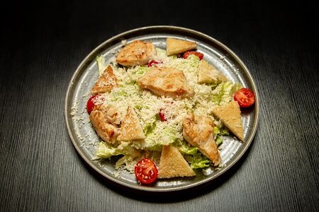 Цезарь с куриным филе