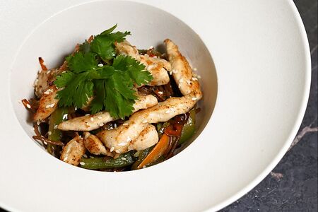 Лапша удон с курицей