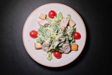 Цезарь с курицей