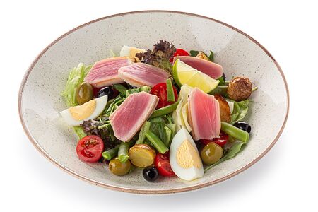 Салат с тунцом