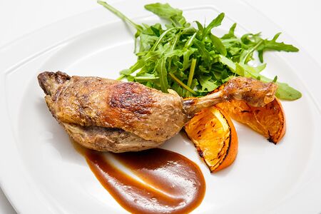 Запеченная утиная ножка